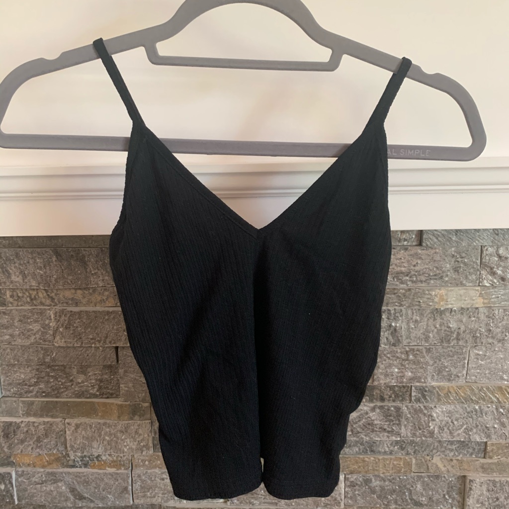 Ribbed Basic V-Neck Black Cami